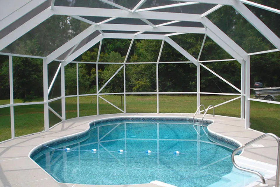 Why Do Pools in Florida Have Enclosures - Pros & Cons of Pool Screens